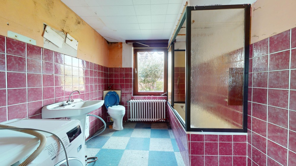 Bungalow für Handwerker und kreative Köpfe - Badezimmer