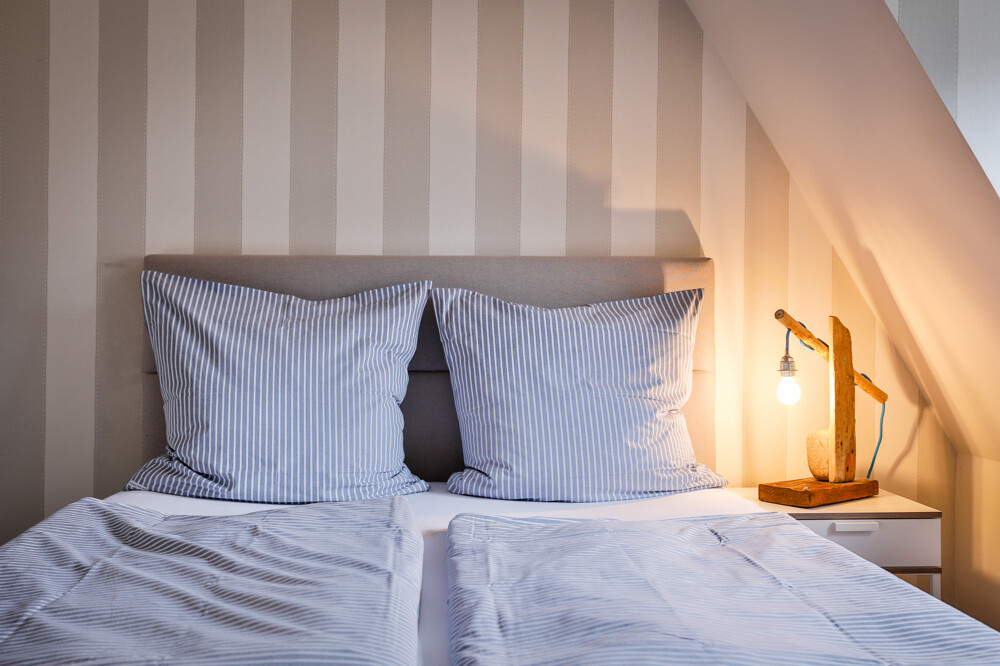 "Plyck-Hüs" – Charmantes Küstendomizil im Süden Sylts - Schlafzimmer Nr. 1