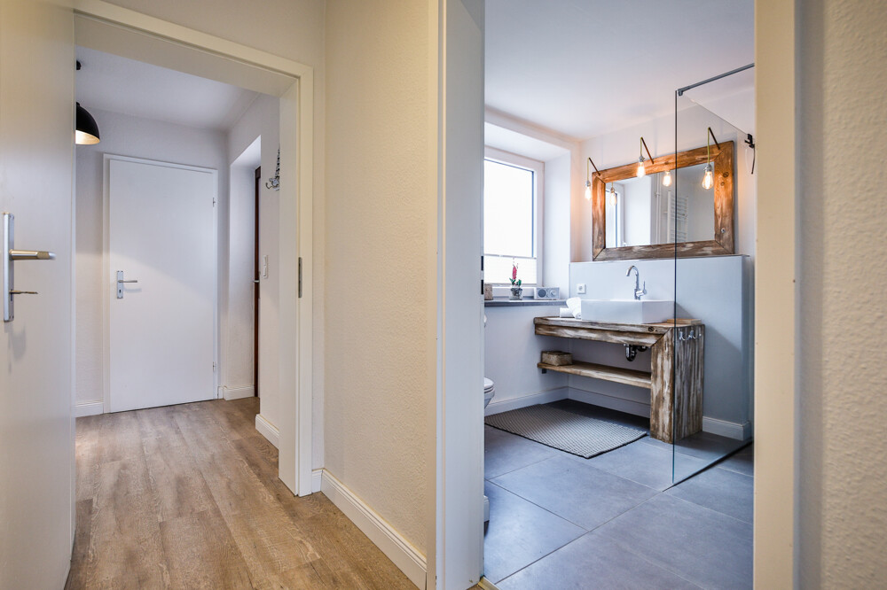 "Plyck-Hüs" – Charmantes Küstendomizil im Süden Sylts - Flur EG