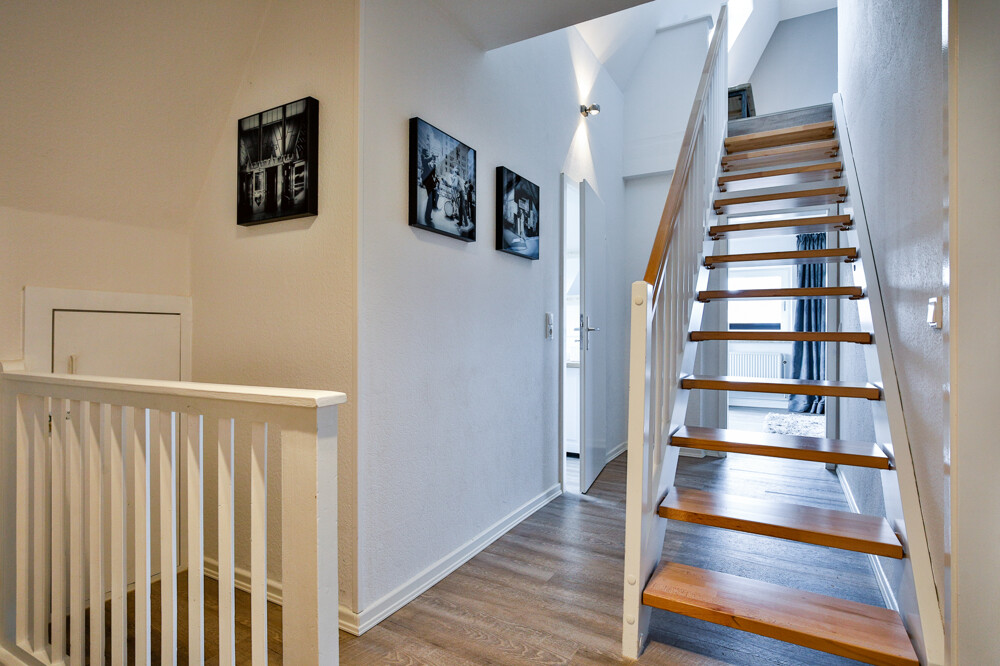 "Plyck-Hüs" – Charmantes Küstendomizil im Süden Sylts - Flur OG