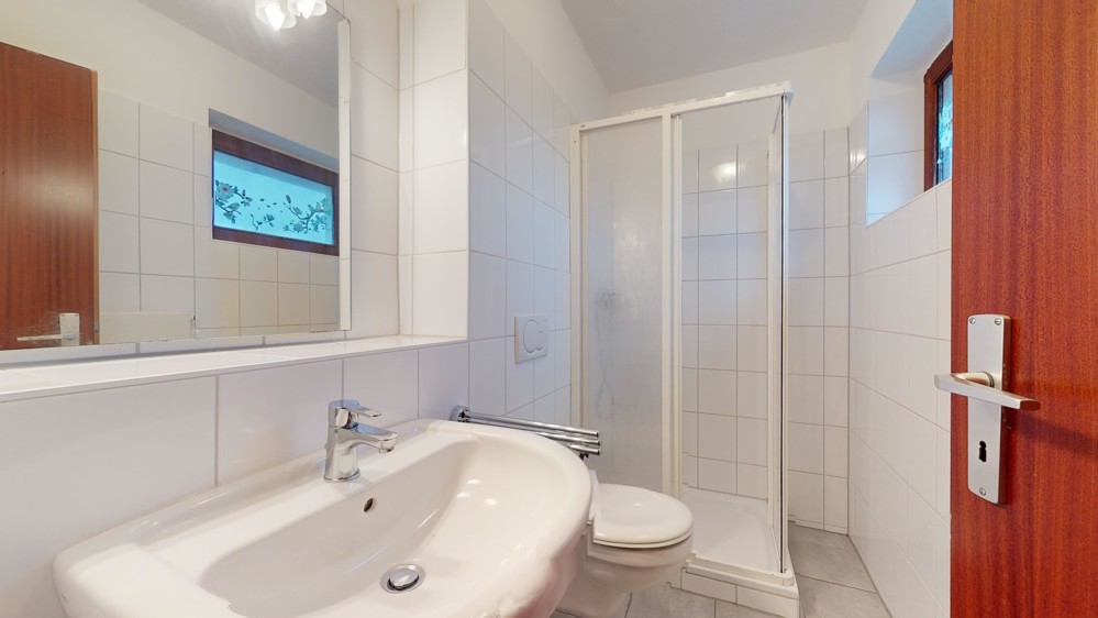 Helle 2-Zimmer-Wohnung mit Balkon und Westausrichtung – Ihr neues Zuhause wartet! - Badezimmer