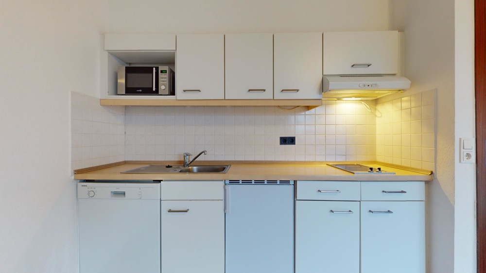 Helle 2-Zimmer-Wohnung mit Balkon und Westausrichtung – Ihr neues Zuhause wartet! - Küchenzeile