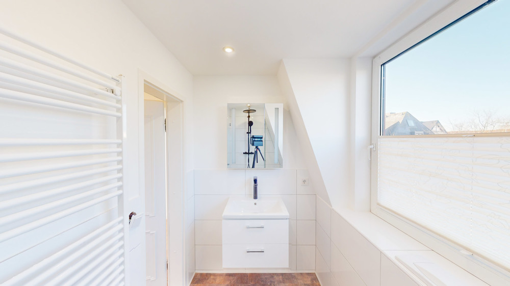 Renovierte Doppelhaushälfte mit Garten – zentral gelegen auf Sylt - Bild