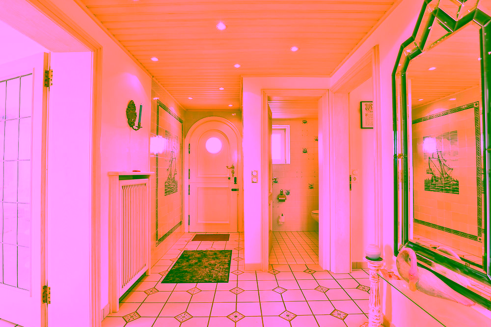 Traumhaus unter Reet mit sensationellem Meerblick - Flur EG