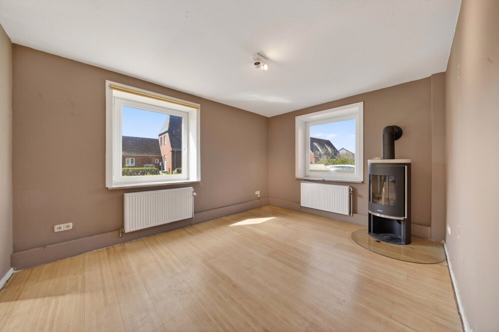 Wohnzimmer mit Kamin