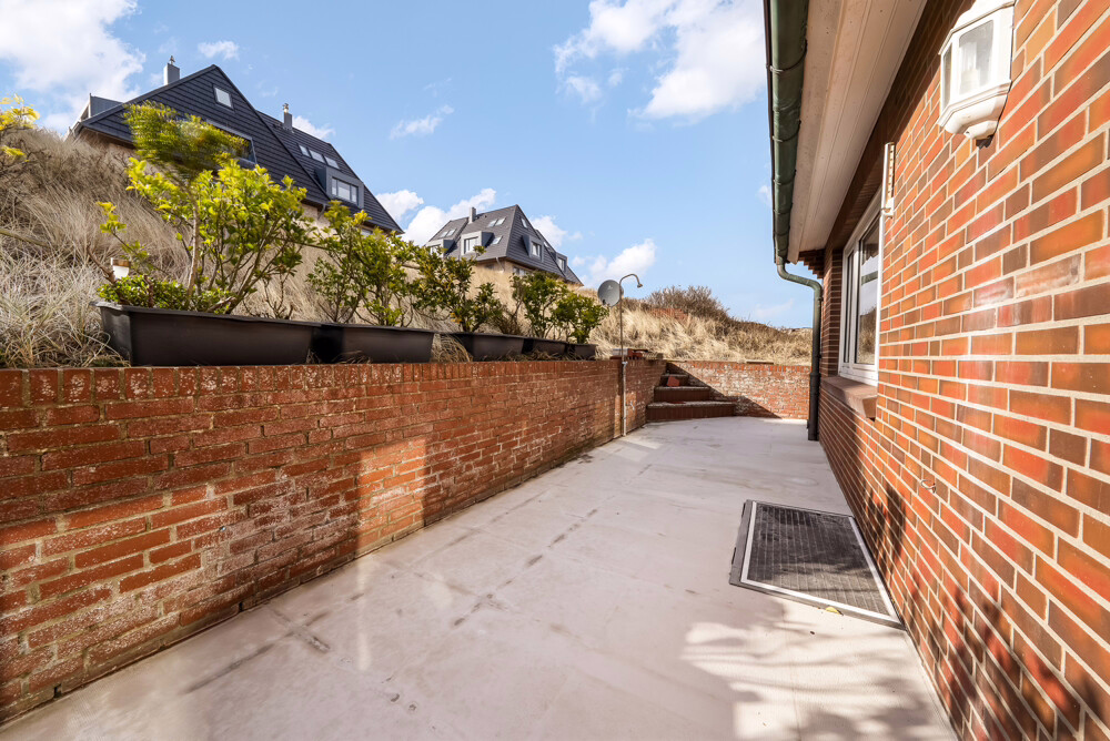 Terrasse (wird momentan neu belegt)