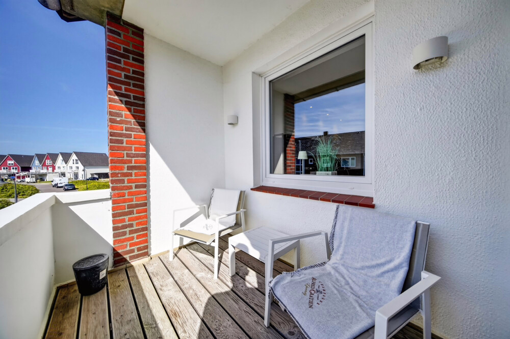 Golf am Morgen, Sonne am Abend – Hochwertig sanierte 4-Zimmer-Wohnung zwischen Golfplatz & Meer - Süd-Westbalkon