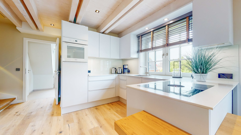 Charmante Eigentumswohnung mit Balkon - Wohnzimmer