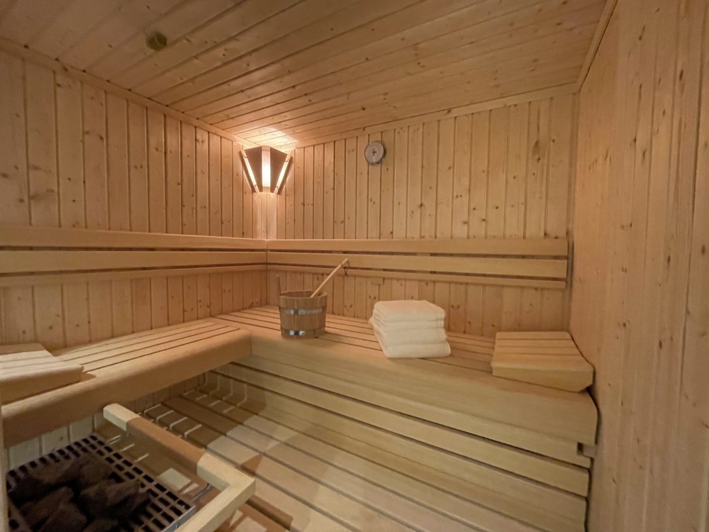 Außergewöhnliche und große Erdgeschosswohnung mit Garten im Herzen von Hörnum - Sauna