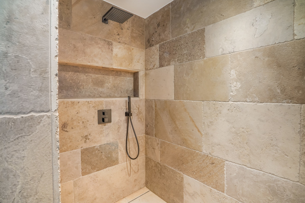 Wahrzeichen im Blick – Stilvolles Wohnen mit Nordseepanorama - Dusche