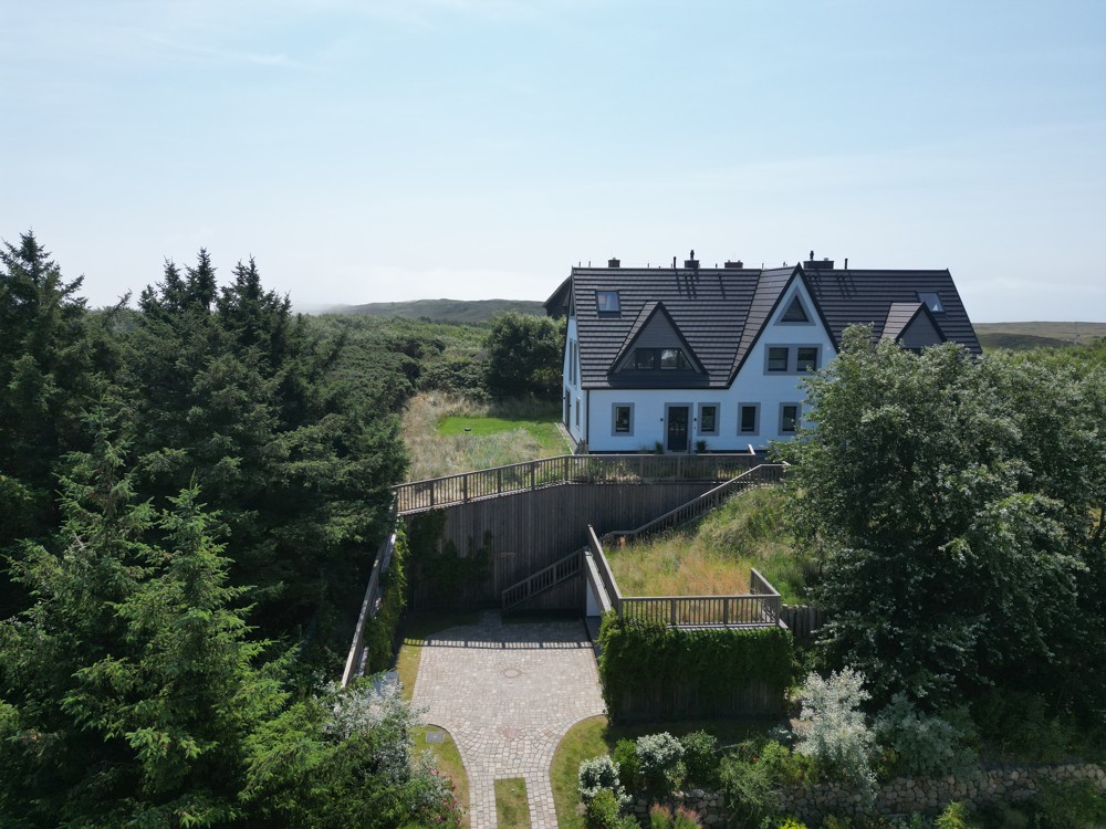 Wahrzeichen im Blick – Stilvolles Wohnen mit Nordseepanorama - DJI_0979