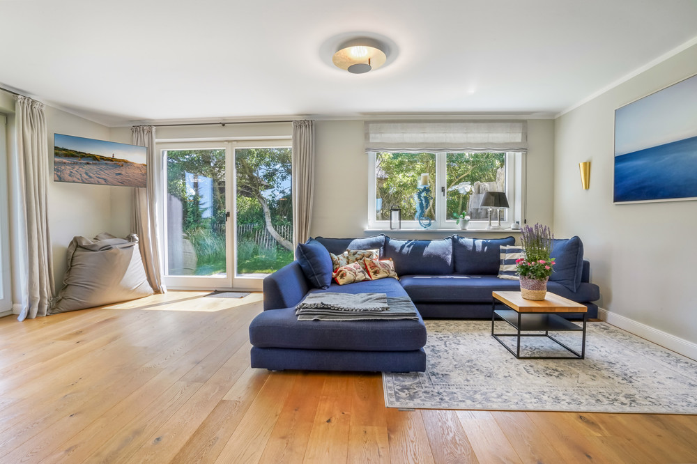 Wahrzeichen im Blick – Stilvolles Wohnen mit Nordseepanorama - Wohnbereich