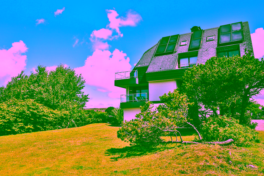Provisionsfrei - Kernsanierte, ebenerdige Wohnung mit Terrasse - Aussenaufnahmen