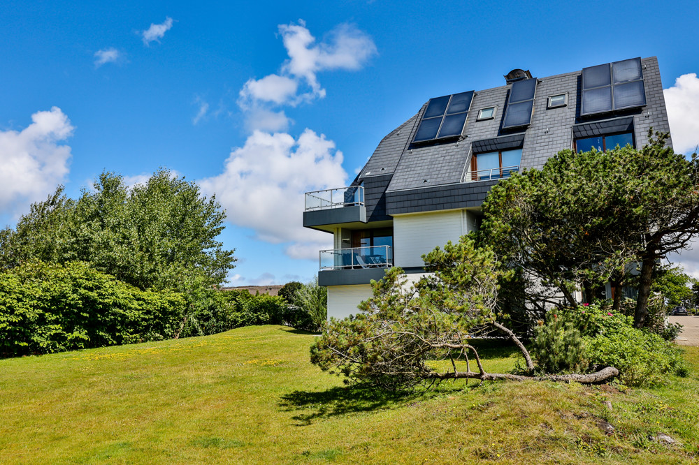 Provisionsfrei - Kernsanierte, ebenerdige Wohnung mit Terrasse - Aussenaufnahmen