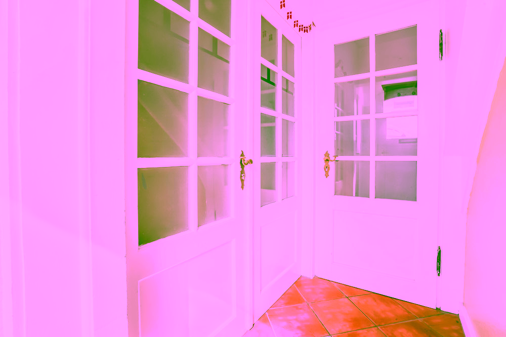 "Weiße Siedlung" - Endhaus mit Ausbaupotenzial in Strandnähe - Flur