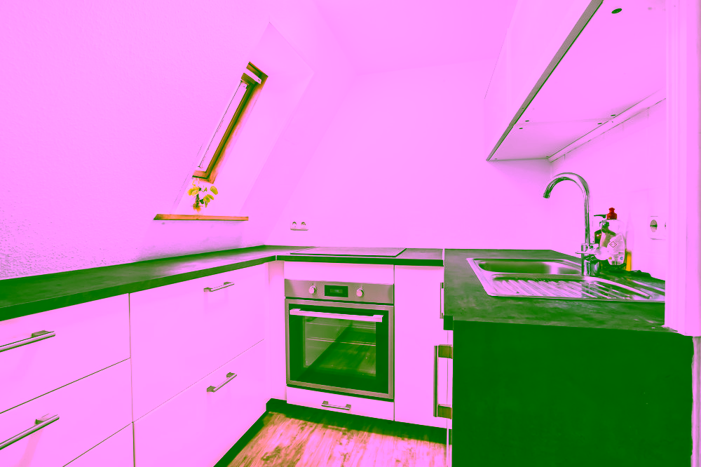 "Weiße Siedlung" - Endhaus mit Ausbaupotenzial in Strandnähe - Küche im OG