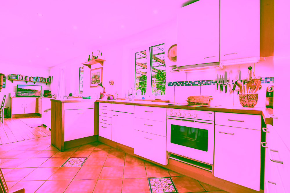 "Weiße Siedlung" - Endhaus mit Ausbaupotenzial in Strandnähe - Küche im EG