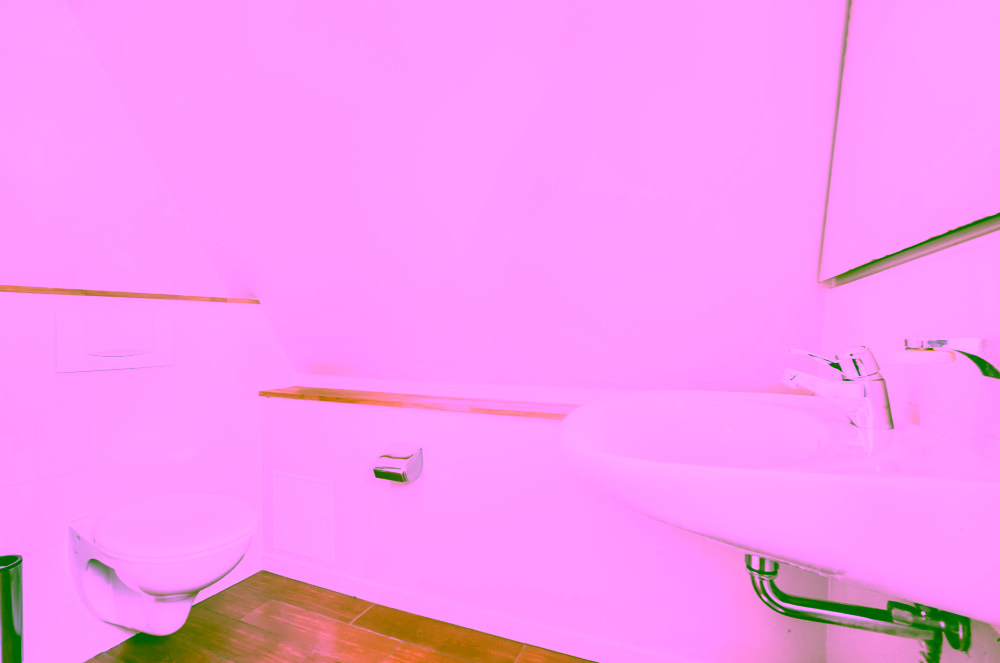 "Weiße Siedlung" - Endhaus mit Ausbaupotenzial in Strandnähe - Bad