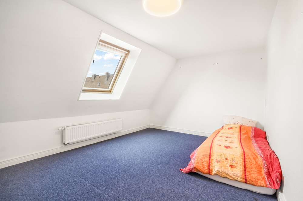 "Weiße Siedlung" - Endhaus mit Ausbaupotenzial in Strandnähe - Schlafzimmer im OG