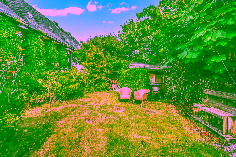 "Weiße Siedlung" - Endhaus mit Ausbaupotenzial in Strandnähe - Garten