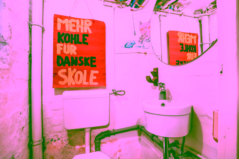 "Weiße Siedlung" - Endhaus mit Ausbaupotenzial in Strandnähe - Souterrain