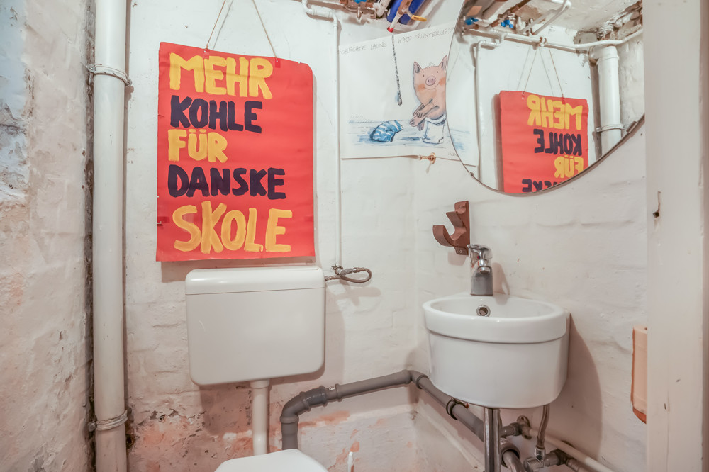 "Weiße Siedlung" - Endhaus mit Ausbaupotenzial in Strandnähe - Souterrain