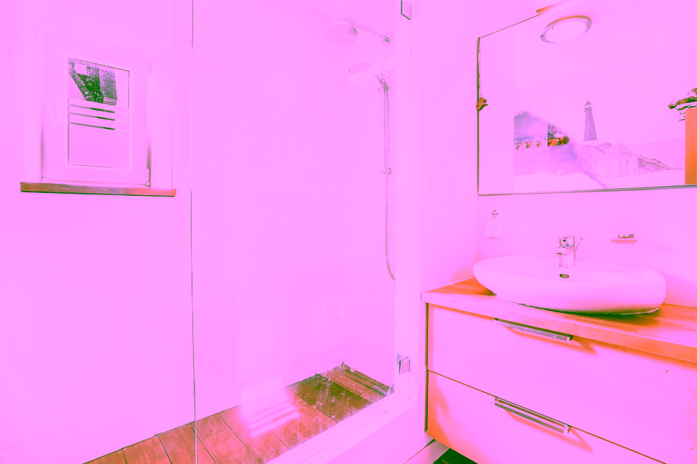 "Weiße Siedlung" - Endhaus mit Ausbaupotenzial in Strandnähe - Bad im EG