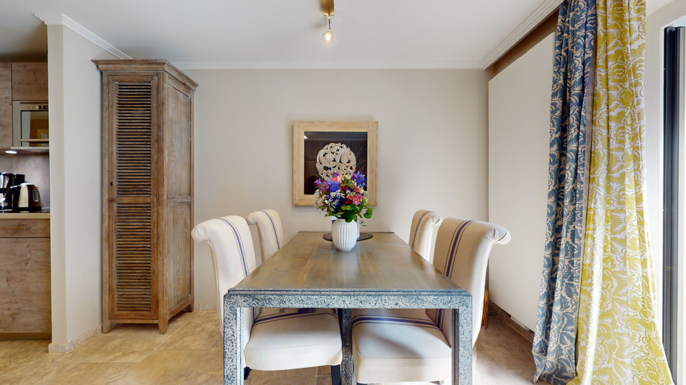 Hochwertige Kapitalanlage in exklusiver Lage im Aparthotel am Leuchtturm - Essbereich