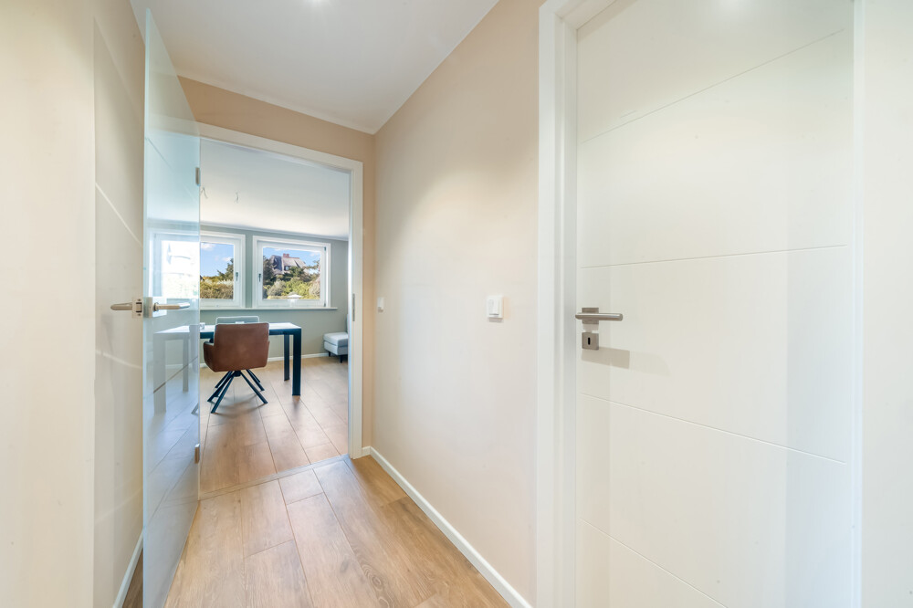 Reetgedeckte Drei-Zimmer-Wohnung mit Blick aufs Wattenmeer in Rantum - Flur