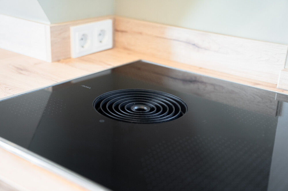 Reetgedeckte Drei-Zimmer-Wohnung mit Blick aufs Wattenmeer in Rantum - BORA Kochfeld