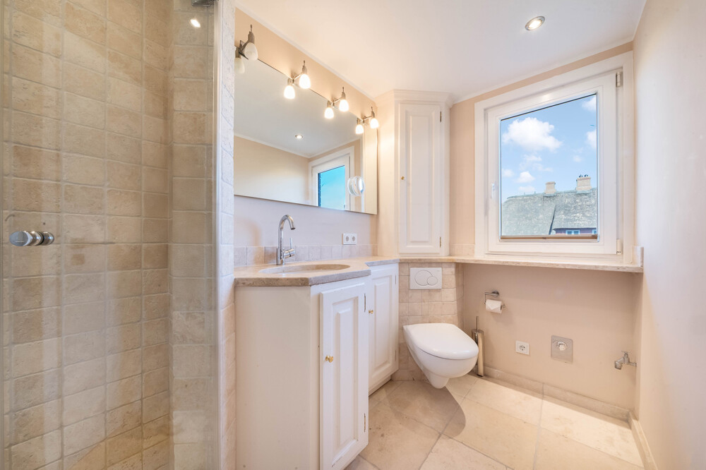 Reetgedeckte Drei-Zimmer-Wohnung mit Blick aufs Wattenmeer in Rantum - Badezimmer