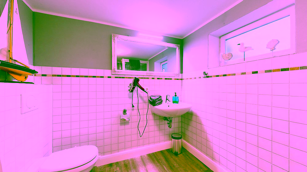 Großzügige Wohnung direkt am Badestrand - Badezimmer Souterrain