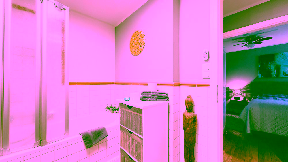 Großzügige Wohnung direkt am Badestrand - Badezimmer EG