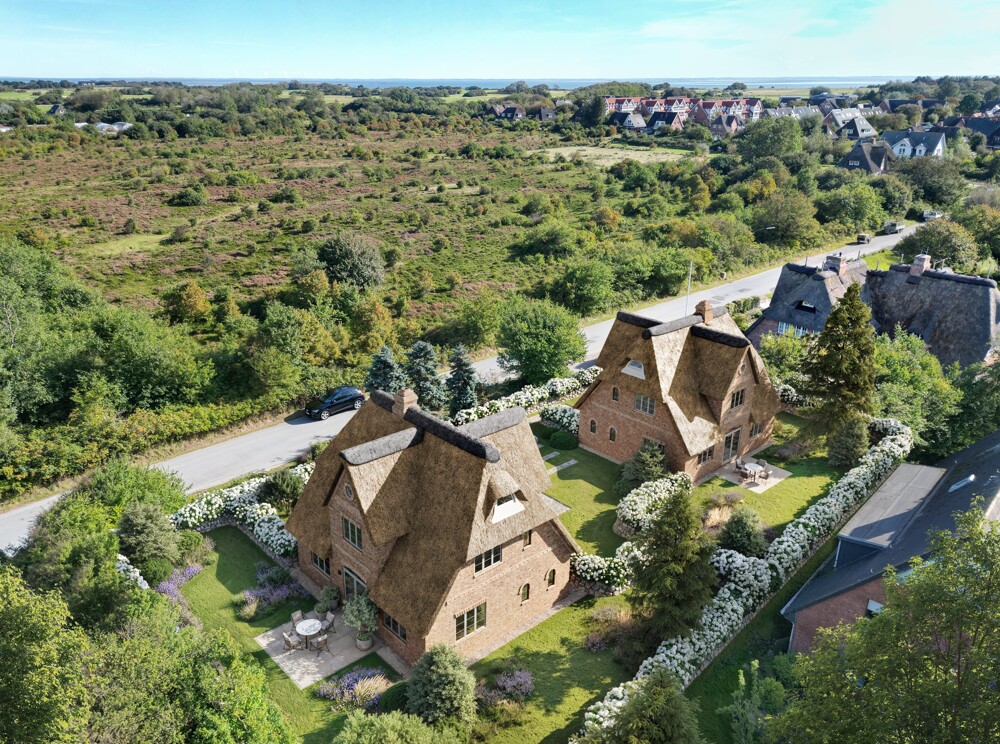 Provisionsfrei: Exklusives Neubau-Einzelhaus mit Ferienvermietungsgenehmigung - Blick in die Heide