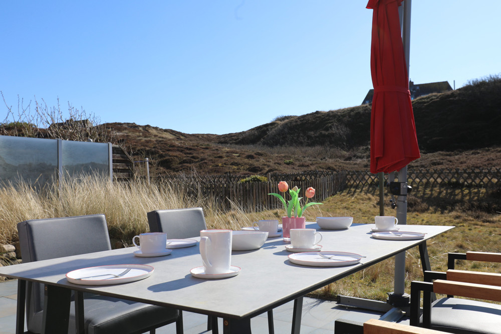 Hörnumer Rarität - Rotklinker Doppelhaushälfte mit Blick auf die Dünen - Terrasse