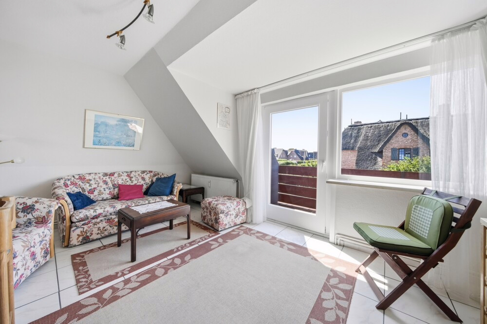 Helle 2-Zimmer-Wohnung mit Balkon in Südausrichtung – Ihr neues Zuhause wartet - Wohnzimmer